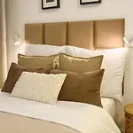 Апартаменты Nook Airport Studio, 5 Min From Bts Airport Братислава