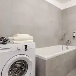 Nook Airport Studio, 5 Min From Bts Airport Апартаменты Братислава