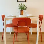 Nook Airport Studio, 5 Min From Bts Airport Апартаменты Братислава