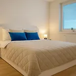 Nook Airport Studio, 5 Min From Bts Airport Апартаменты *