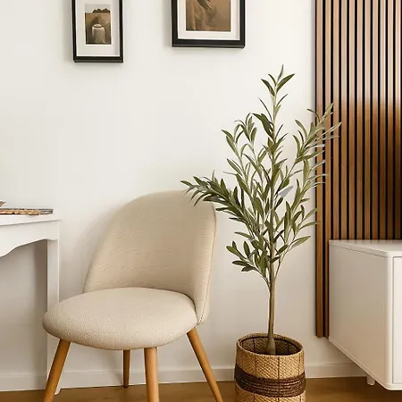 Nook Airport Studios, 5 Min From Bts Airport Διαμέρισμα *