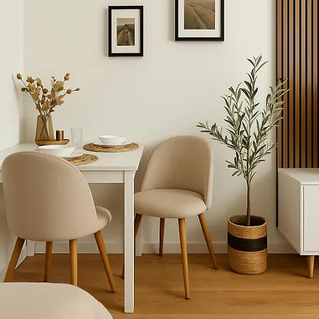 Apartman Nook Airport Studios, 5 Min From Bts Airport *