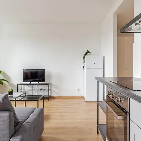 Nook Airport Studios, 5 Min From Bts Airport * Bratislava